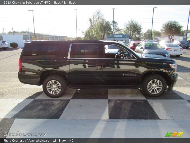 Black / Jet Black 2019 Chevrolet Suburban LT 4WD