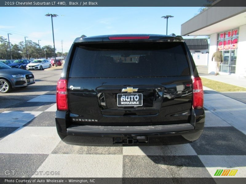 Black / Jet Black 2019 Chevrolet Suburban LT 4WD