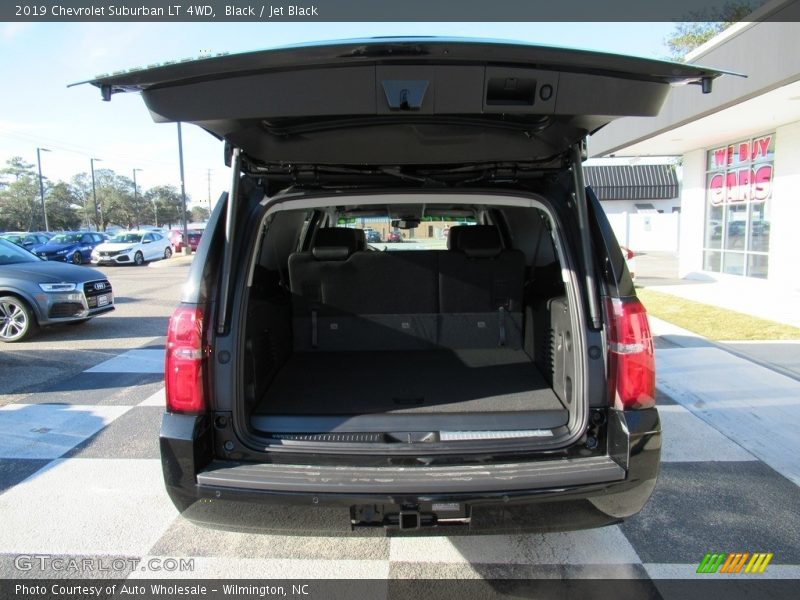 Black / Jet Black 2019 Chevrolet Suburban LT 4WD