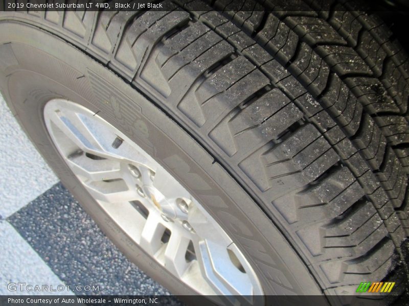 Black / Jet Black 2019 Chevrolet Suburban LT 4WD