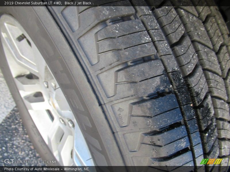 Black / Jet Black 2019 Chevrolet Suburban LT 4WD