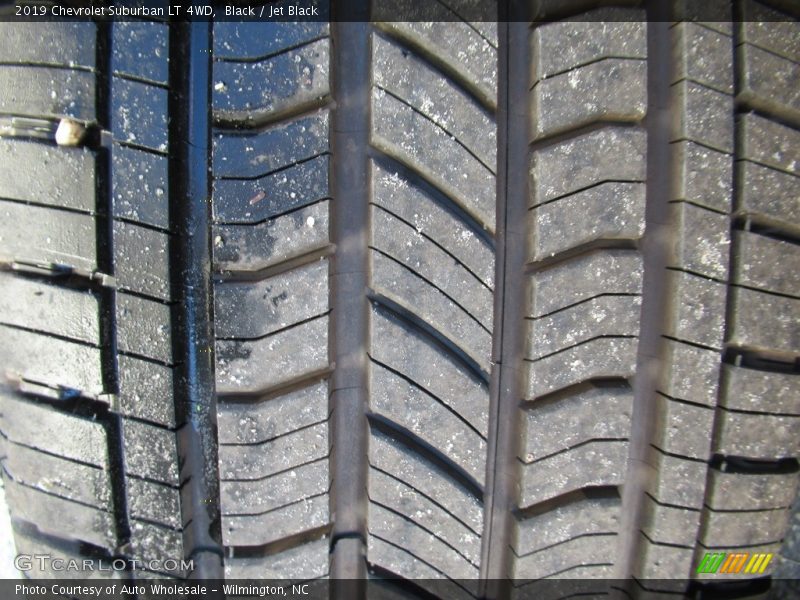 Black / Jet Black 2019 Chevrolet Suburban LT 4WD
