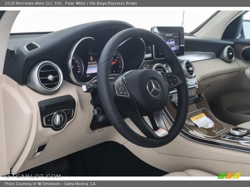 Polar White / Silk Beige/Espresso Brown 2018 Mercedes-Benz GLC 300