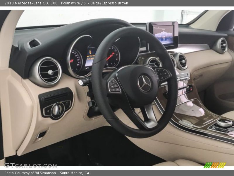 Polar White / Silk Beige/Espresso Brown 2018 Mercedes-Benz GLC 300