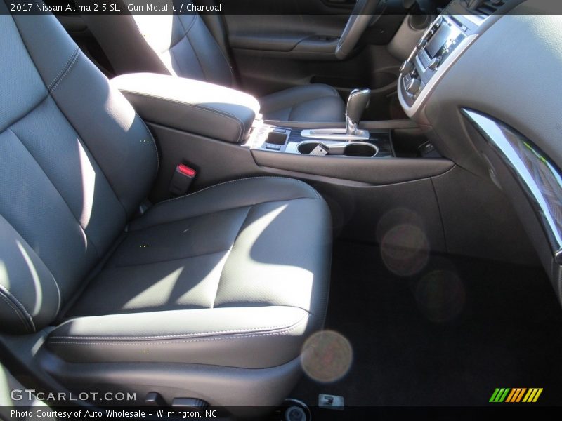 Gun Metallic / Charcoal 2017 Nissan Altima 2.5 SL