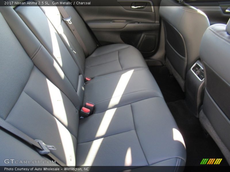 Gun Metallic / Charcoal 2017 Nissan Altima 2.5 SL