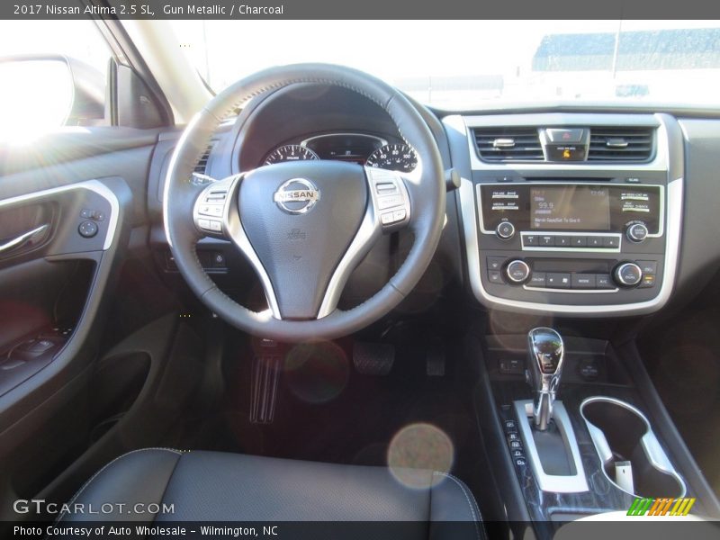 Gun Metallic / Charcoal 2017 Nissan Altima 2.5 SL