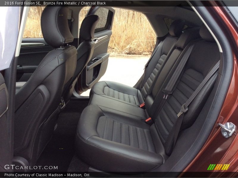 Bronze Fire Metallic / Charcoal Black 2016 Ford Fusion SE