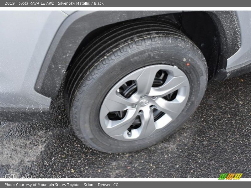  2019 RAV4 LE AWD Wheel