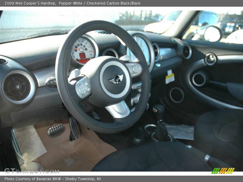 Pepper White / Checkered Carbon Black/Black 2009 Mini Cooper S Hardtop