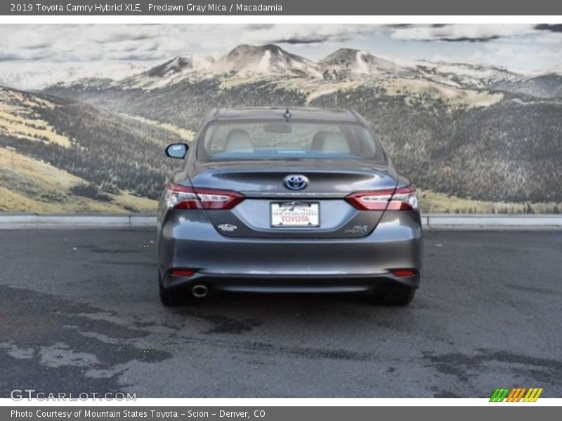 Predawn Gray Mica / Macadamia 2019 Toyota Camry Hybrid XLE