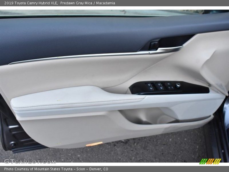 Predawn Gray Mica / Macadamia 2019 Toyota Camry Hybrid XLE