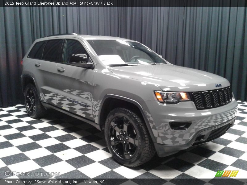 Sting-Gray / Black 2019 Jeep Grand Cherokee Upland 4x4