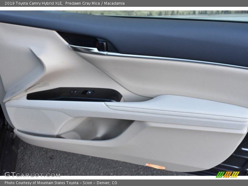 Predawn Gray Mica / Macadamia 2019 Toyota Camry Hybrid XLE
