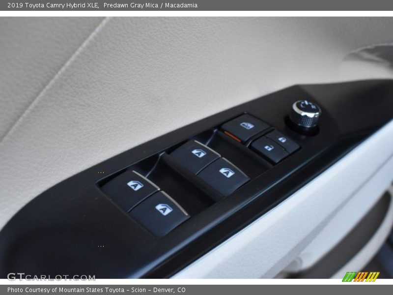 Predawn Gray Mica / Macadamia 2019 Toyota Camry Hybrid XLE