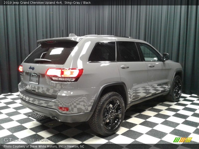 Sting-Gray / Black 2019 Jeep Grand Cherokee Upland 4x4