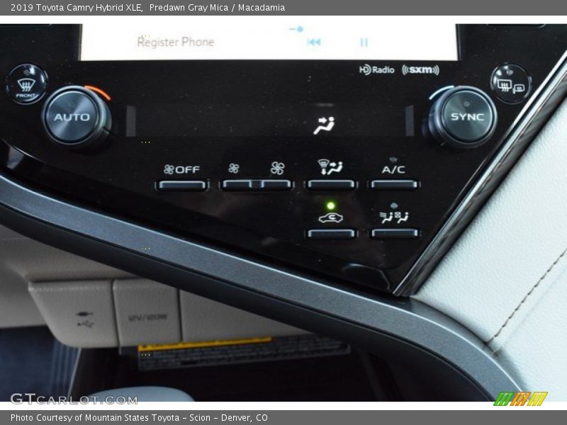Controls of 2019 Camry Hybrid XLE