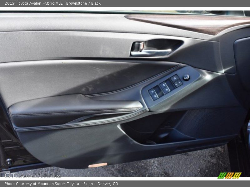 Brownstone / Black 2019 Toyota Avalon Hybrid XLE