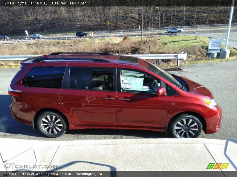 Salsa Red Pearl / Ash 2019 Toyota Sienna XLE