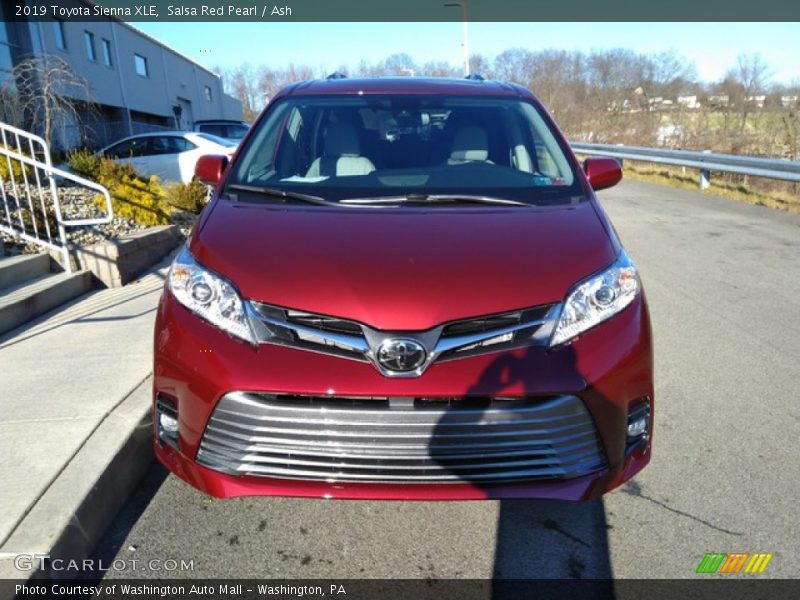Salsa Red Pearl / Ash 2019 Toyota Sienna XLE