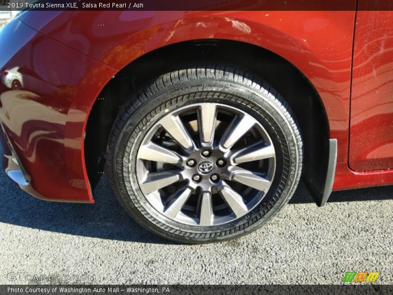 Salsa Red Pearl / Ash 2019 Toyota Sienna XLE