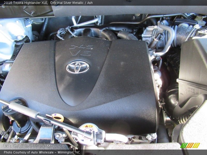 Celestial Silver Metallic / Ash 2018 Toyota Highlander XLE