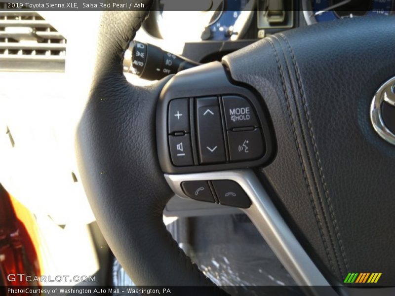 Salsa Red Pearl / Ash 2019 Toyota Sienna XLE