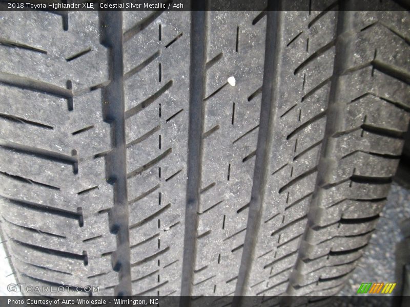 Celestial Silver Metallic / Ash 2018 Toyota Highlander XLE