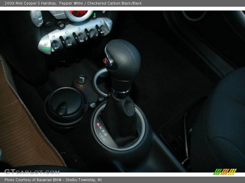 Pepper White / Checkered Carbon Black/Black 2009 Mini Cooper S Hardtop