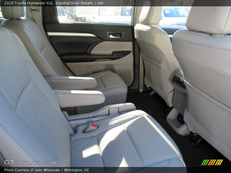 Celestial Silver Metallic / Ash 2018 Toyota Highlander XLE