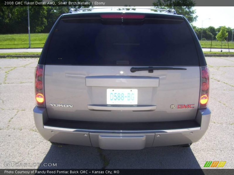 Silver Birch Metallic / Ebony 2008 GMC Yukon Denali AWD