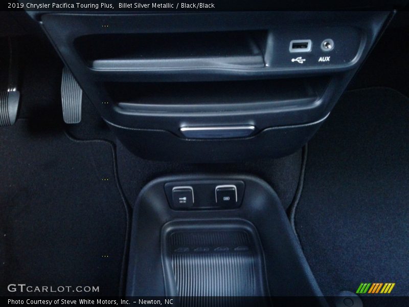 Billet Silver Metallic / Black/Black 2019 Chrysler Pacifica Touring Plus