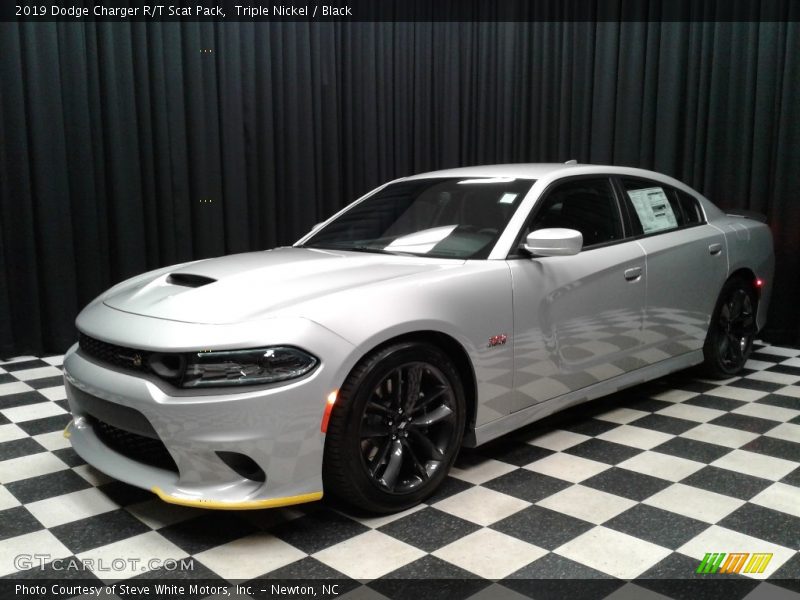 Front 3/4 View of 2019 Charger R/T Scat Pack
