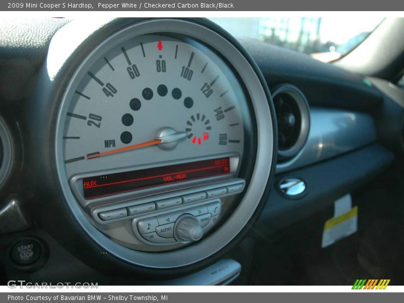 Pepper White / Checkered Carbon Black/Black 2009 Mini Cooper S Hardtop