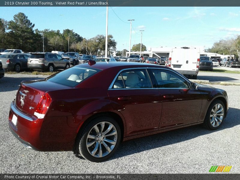 Velvet Red Pearl / Linen/Black 2019 Chrysler 300 Touring