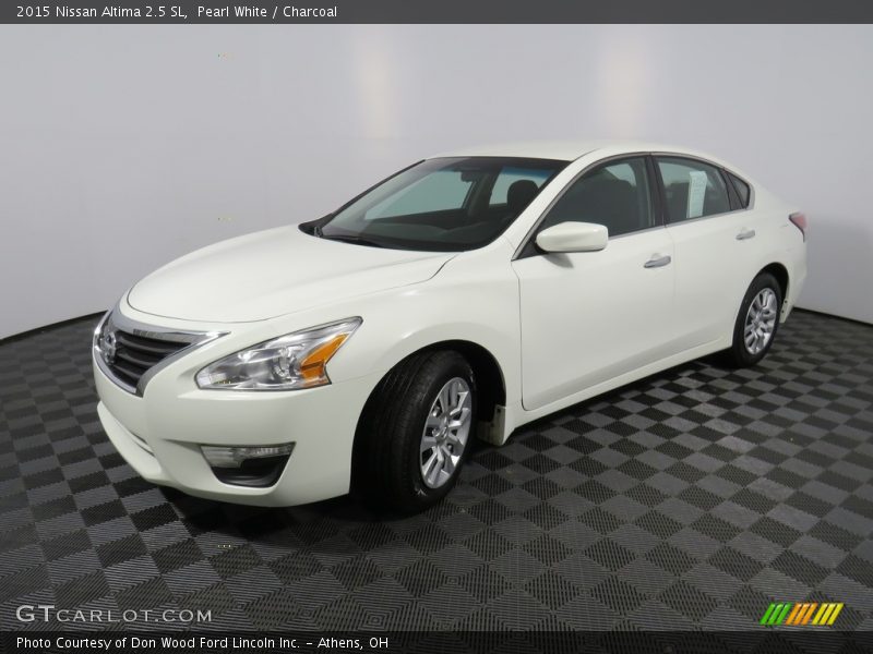 Pearl White / Charcoal 2015 Nissan Altima 2.5 SL