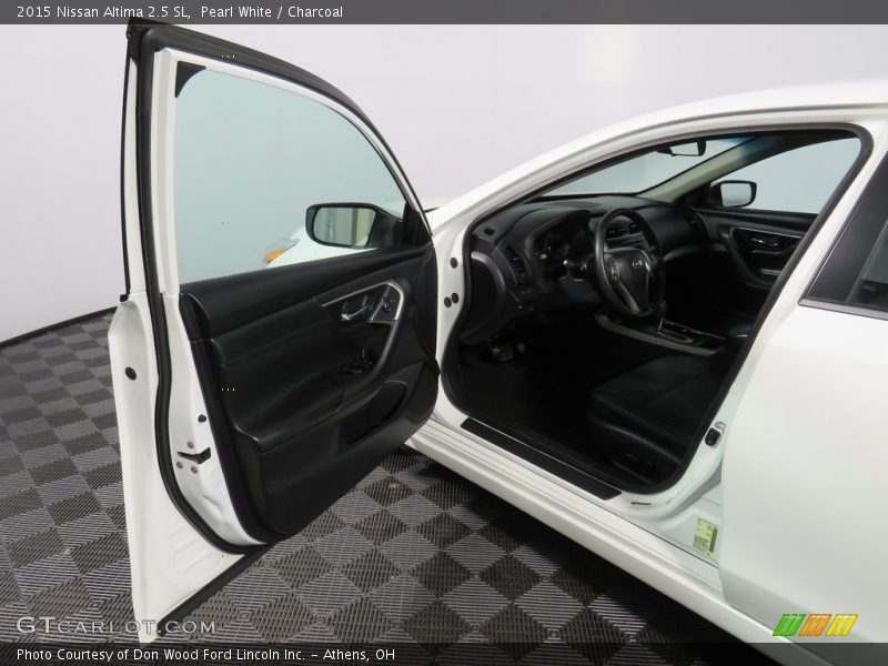 Pearl White / Charcoal 2015 Nissan Altima 2.5 SL
