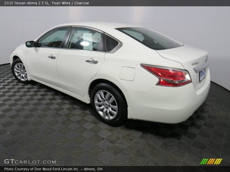Pearl White / Charcoal 2015 Nissan Altima 2.5 SL