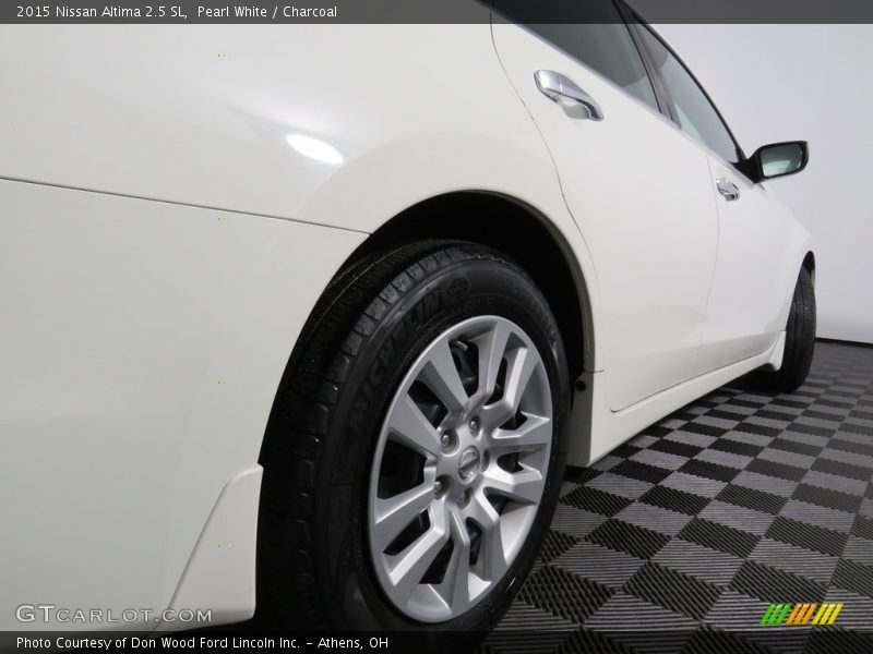 Pearl White / Charcoal 2015 Nissan Altima 2.5 SL