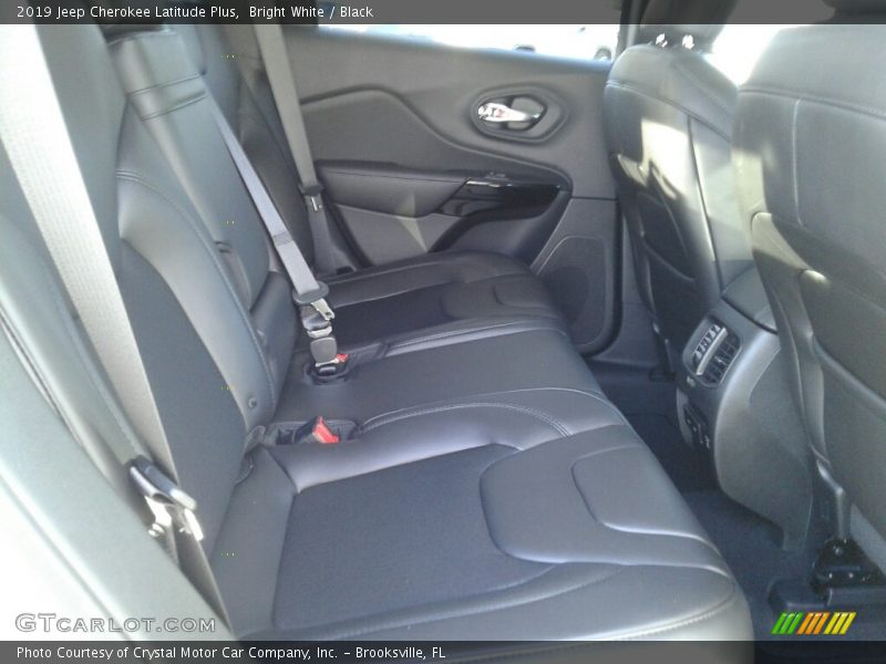 Bright White / Black 2019 Jeep Cherokee Latitude Plus