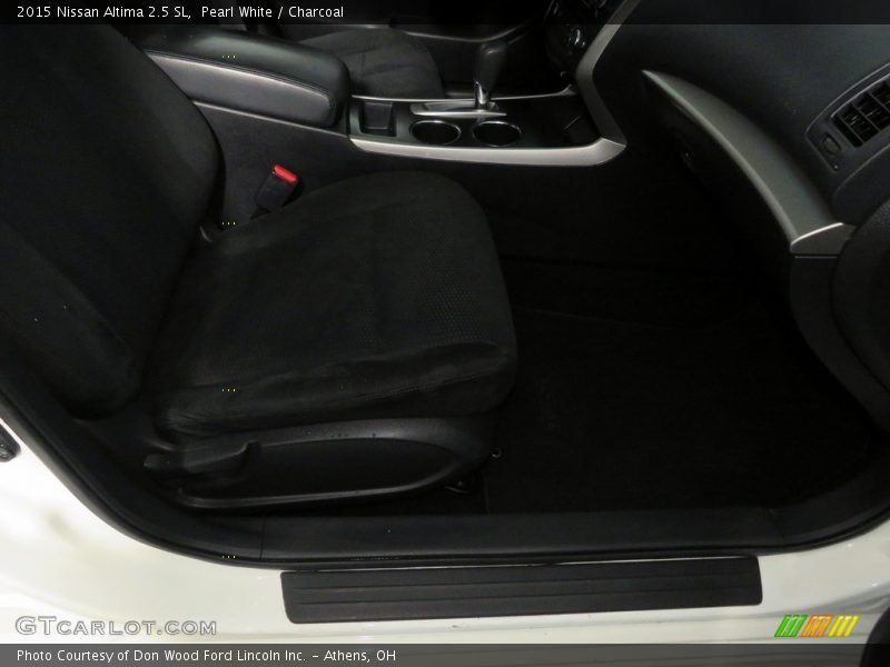 Pearl White / Charcoal 2015 Nissan Altima 2.5 SL