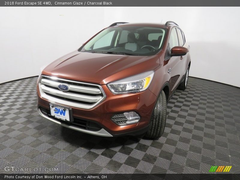 Cinnamon Glaze / Charcoal Black 2018 Ford Escape SE 4WD