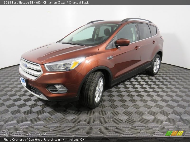 Cinnamon Glaze / Charcoal Black 2018 Ford Escape SE 4WD