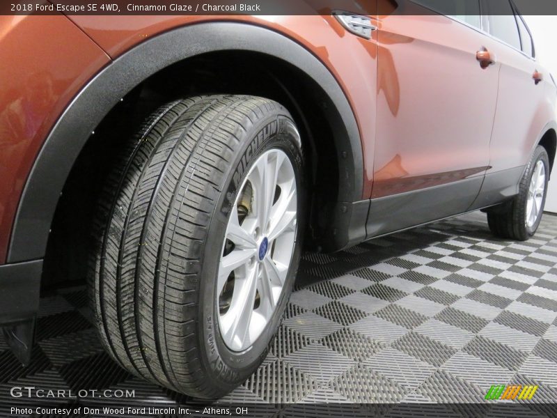 Cinnamon Glaze / Charcoal Black 2018 Ford Escape SE 4WD