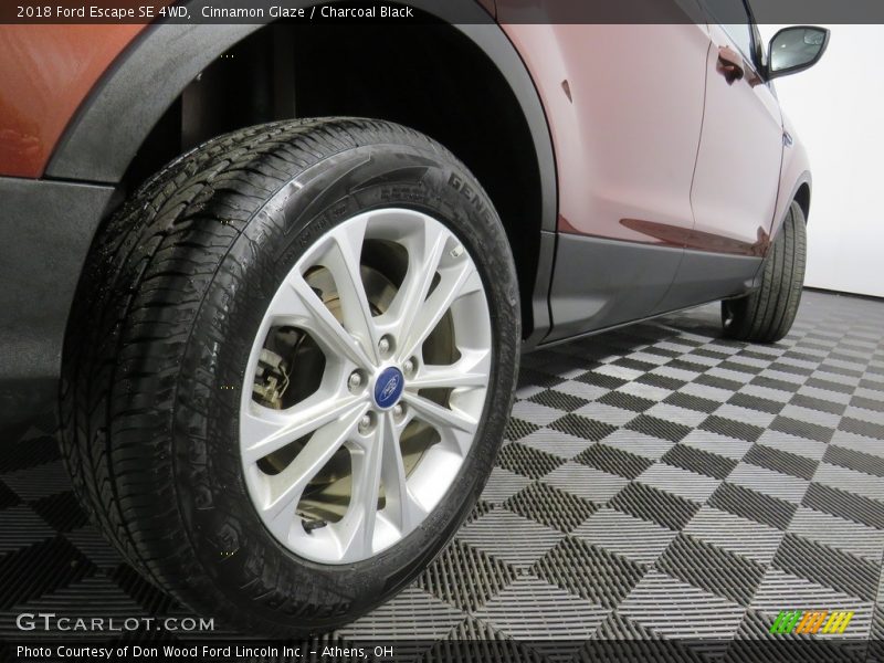 Cinnamon Glaze / Charcoal Black 2018 Ford Escape SE 4WD