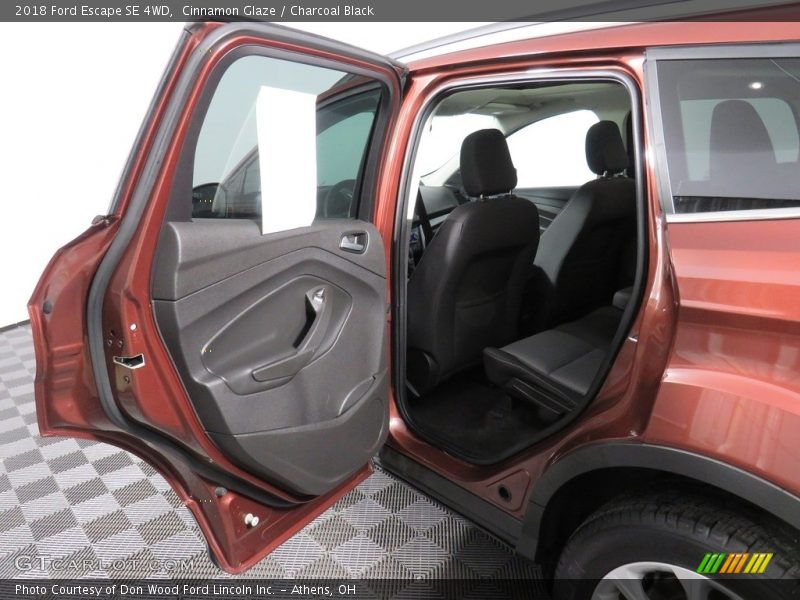 Cinnamon Glaze / Charcoal Black 2018 Ford Escape SE 4WD