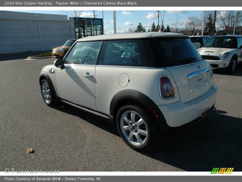 Pepper White / Checkered Carbon Black/Black 2009 Mini Cooper Hardtop