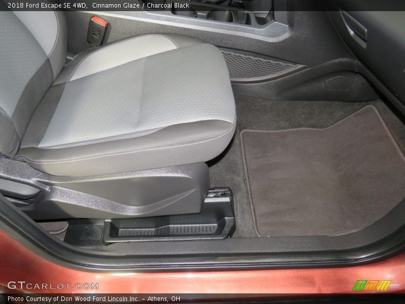 Cinnamon Glaze / Charcoal Black 2018 Ford Escape SE 4WD