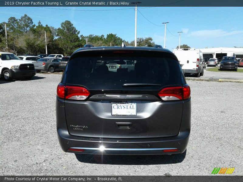 Granite Crystal Metallic / Black/Alloy 2019 Chrysler Pacifica Touring L