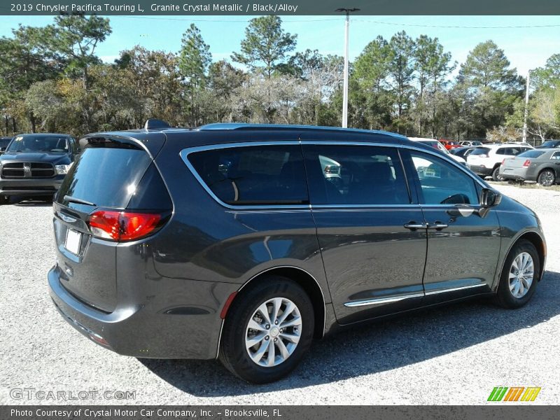 Granite Crystal Metallic / Black/Alloy 2019 Chrysler Pacifica Touring L